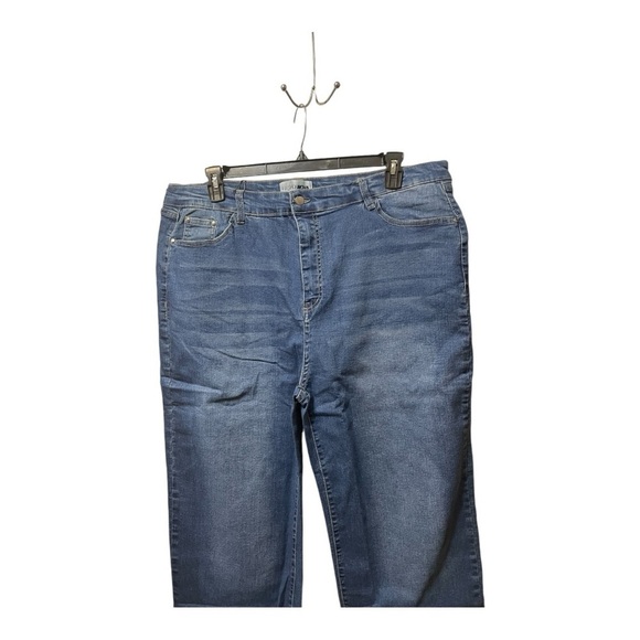 Fashion Nova Simply Basic Stretch Straight Medium Wash Jeans sz 22 NWT - Picture 4 of 7